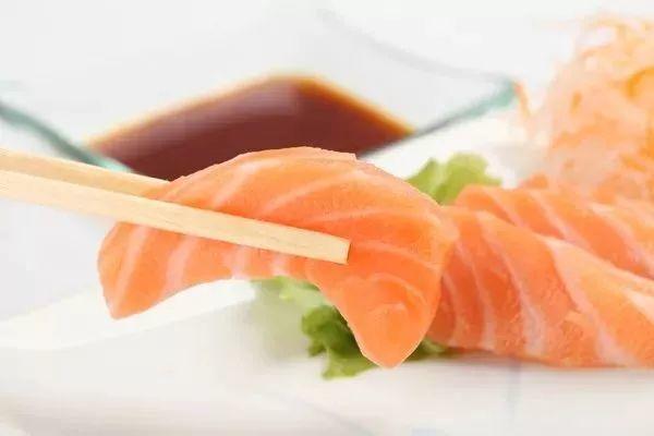 6类常见美食,竟藏大量寄生虫!你还经常吃,当心体内长满虫! 6类常见美食,竟藏大量寄生虫!你还经常吃,当心体内长满虫!
