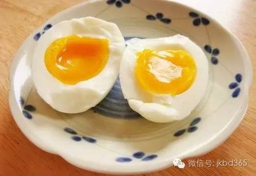 晚上肚子饿,到底应不应该吃东西?答案在这里! 晚上肚子饿,到底应不应该吃东西?答案在这里!